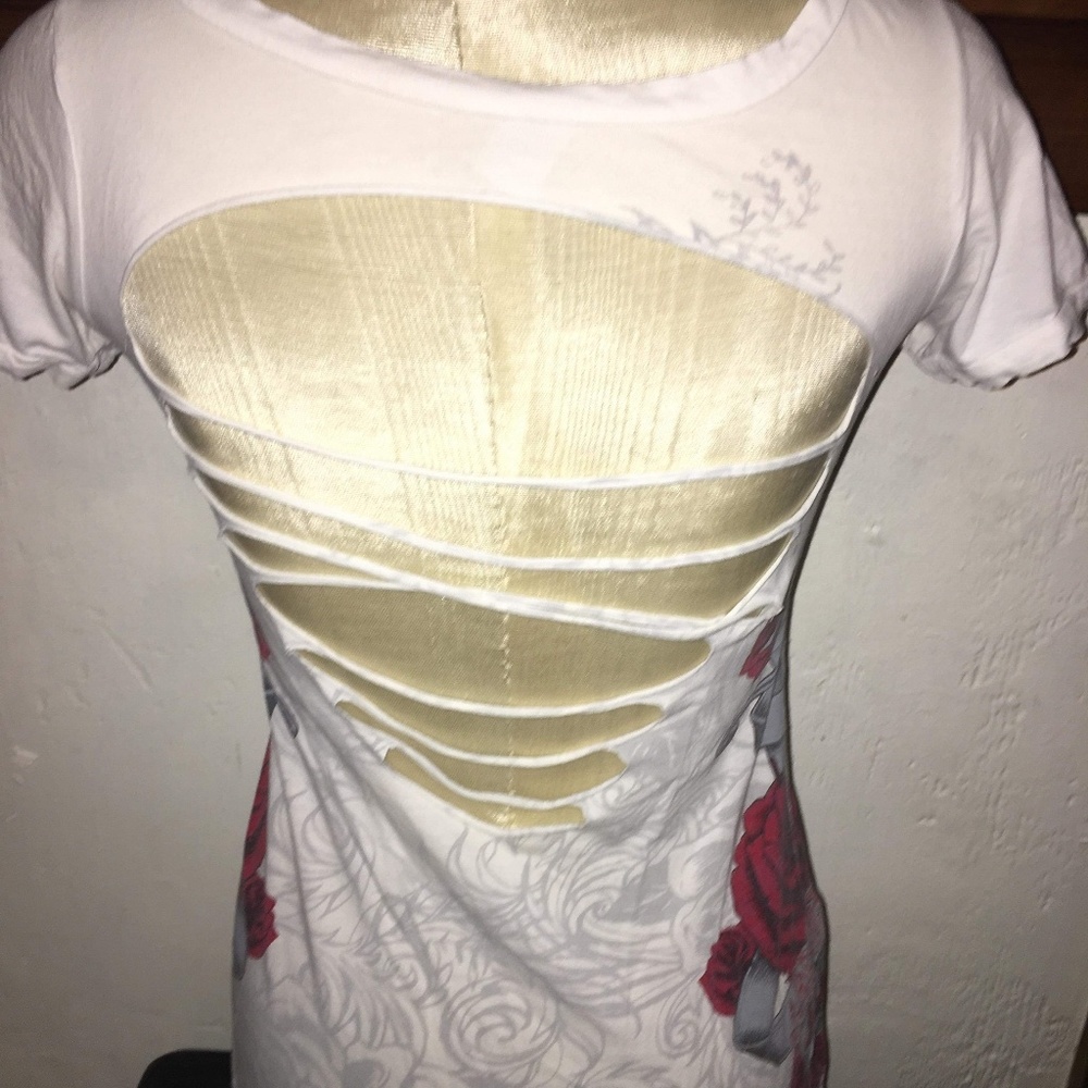 Clothes - Picture 4 of 8